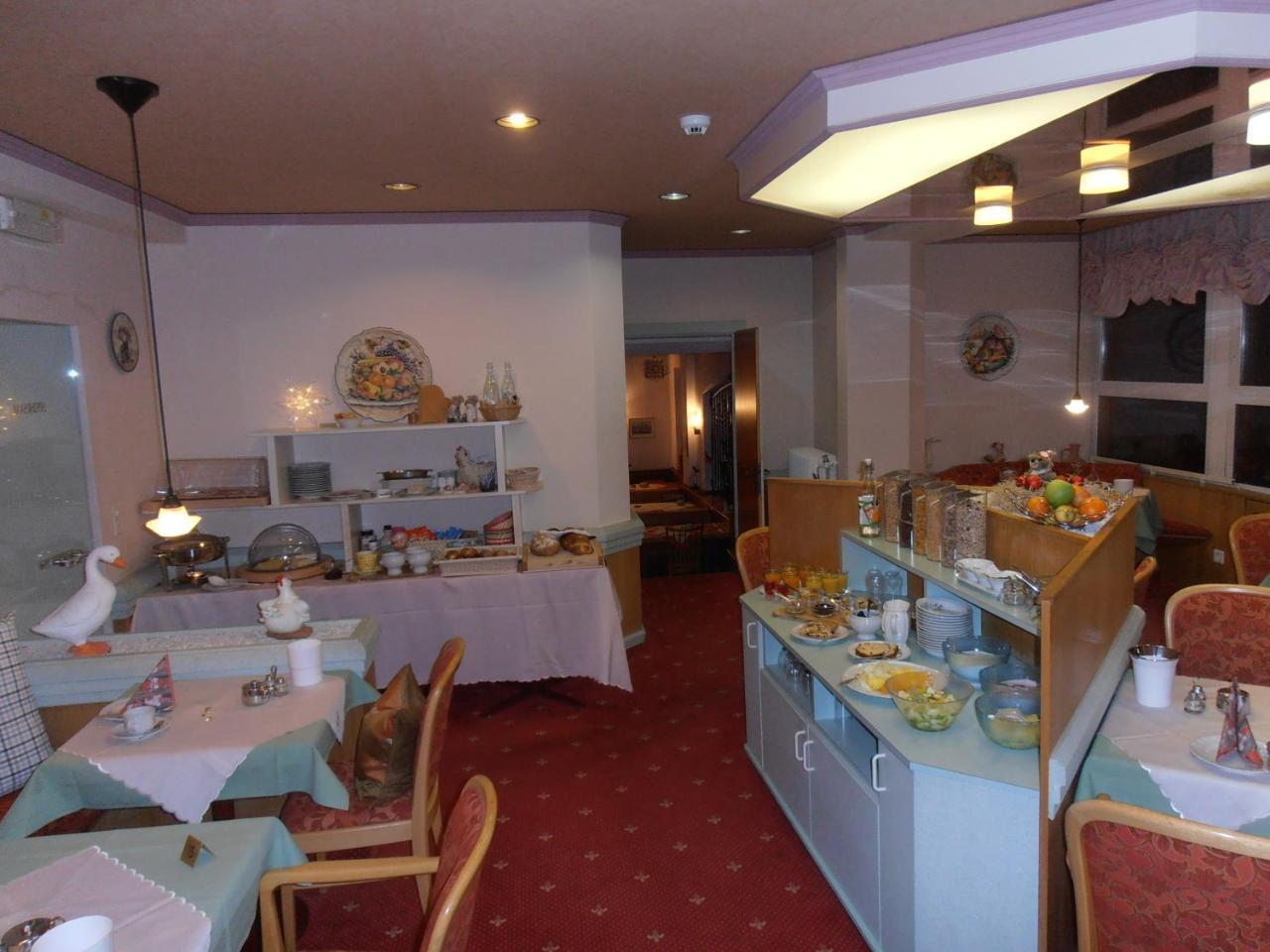 Hotel Restaurant Escher Leukerbad Eksteriør billede