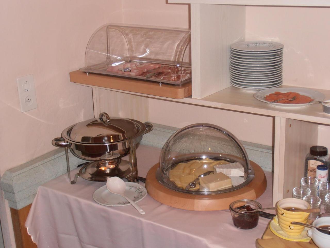 Hotel Restaurant Escher Leukerbad Eksteriør billede